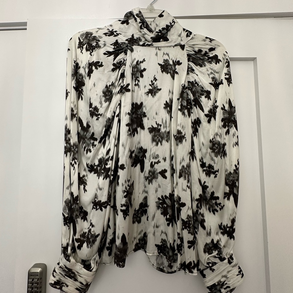 Zara silk blouse. Size medium